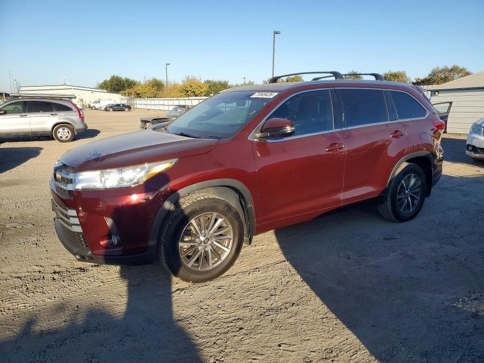 2018 TOYOTA HIGHLANDER XLE