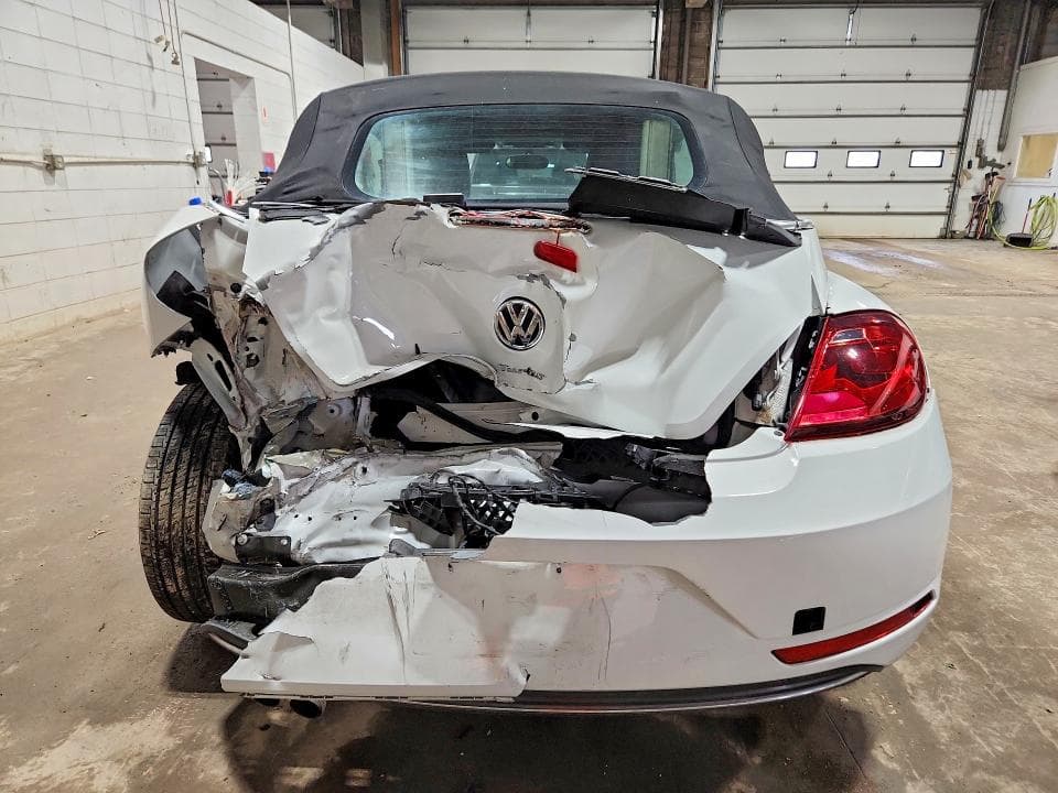 2019 VOLKSWAGEN BEETLE S 6