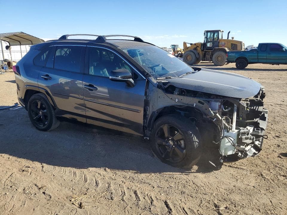 2019 TOYOTA RAV4 XSE 4