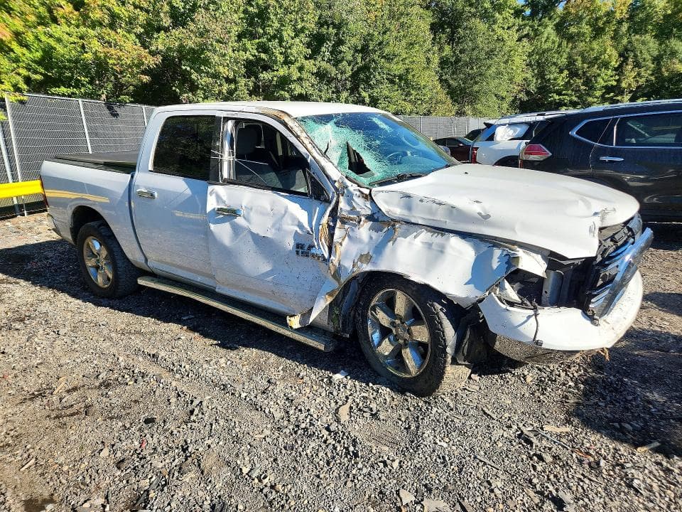 2017 RAM 1500 SLT 4