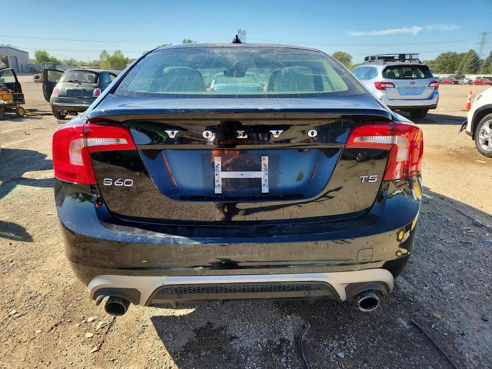 2017 VOLVO S60 6