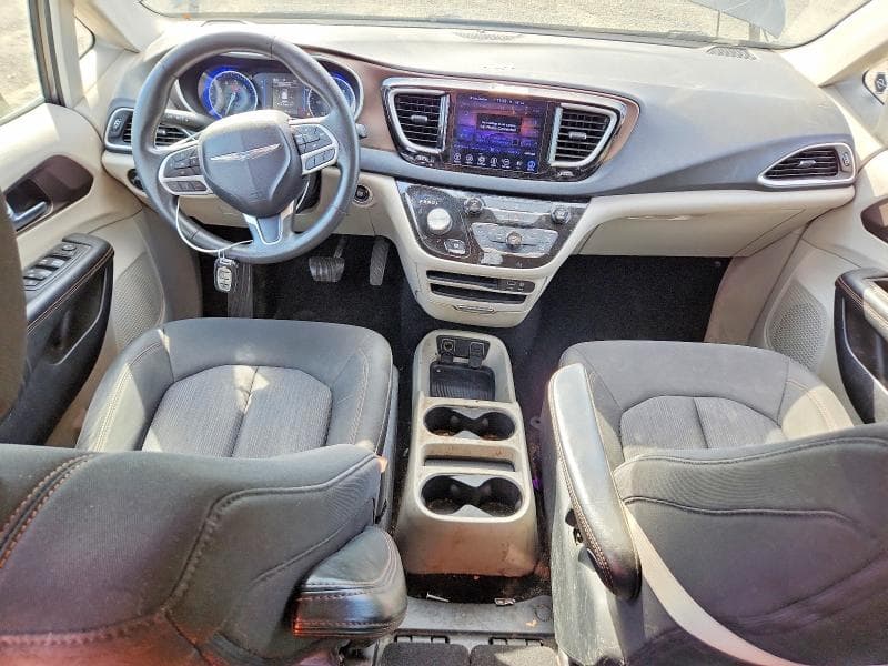 2017 CHRYSLER PACIFICA TOURING 8