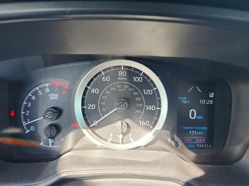 2021 TOYOTA COROLLA LE 9