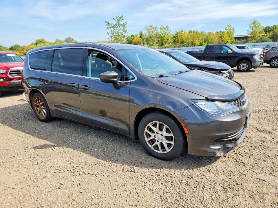 2017 CHRYSLER PACIFICA TOURING 4