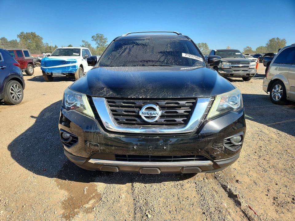 2017 NISSAN PATHFINDER PLATINUM 5