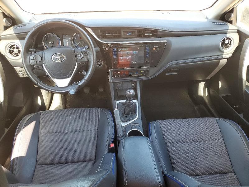 2017 TOYOTA COROLLA SE 8