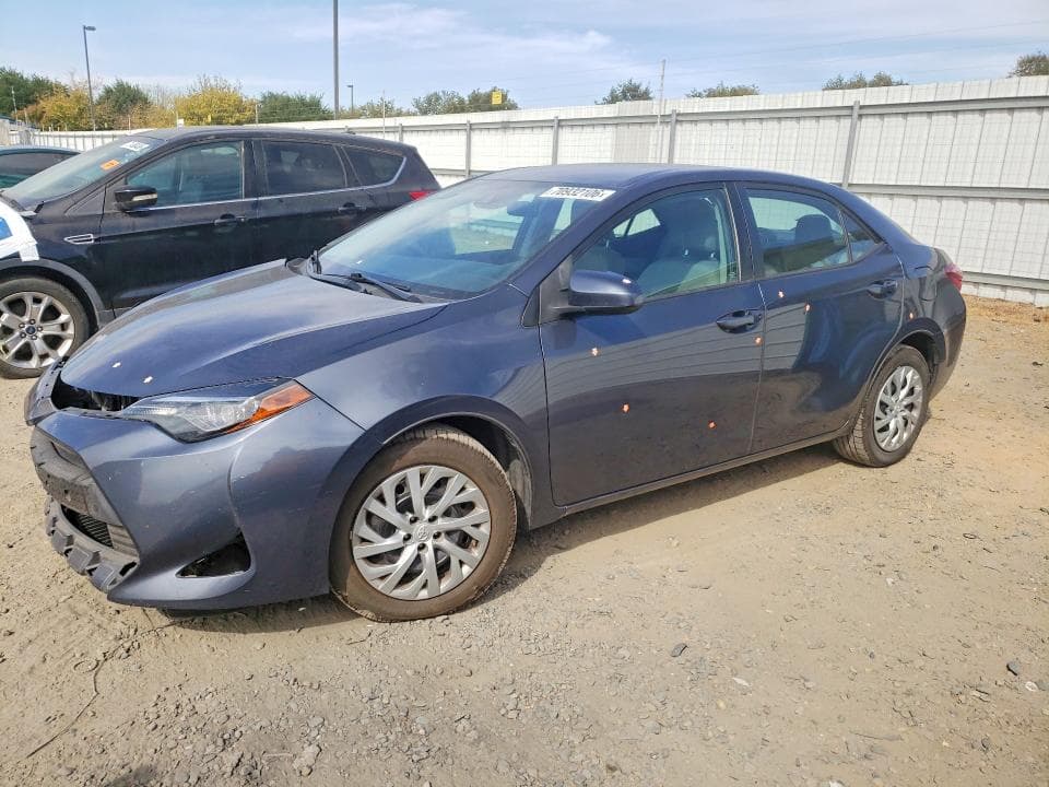 2017 TOYOTA COROLLA LE - 1