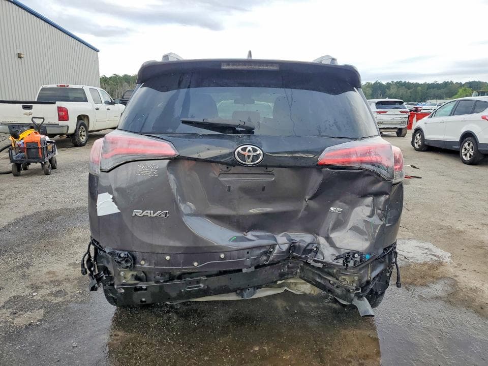 2017 TOYOTA RAV4 SE 6