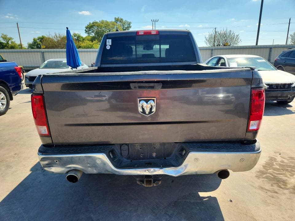 2019 RAM 1500 CLASSIC SLT 6