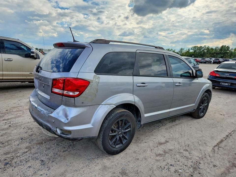 2019 DODGE JOURNEY SE 3