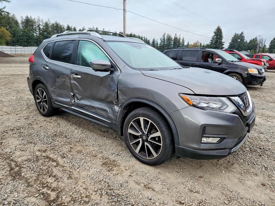 2017 NISSAN ROGUE SL 4