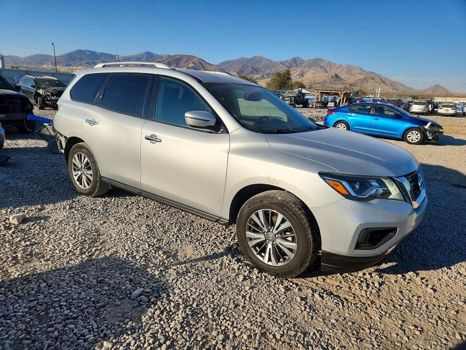 2019 NISSAN PATHFINDER SV 4