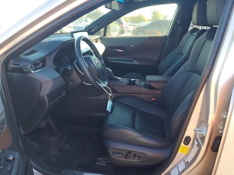 2021 TOYOTA VENZA LIMITED 7