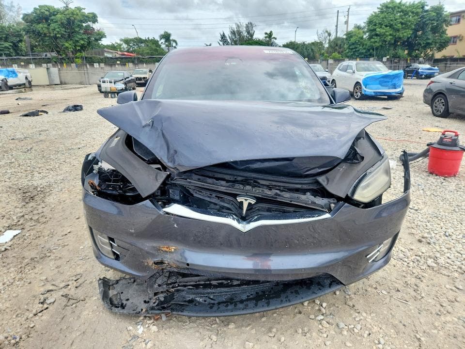2018 TESLA MODEL X 5