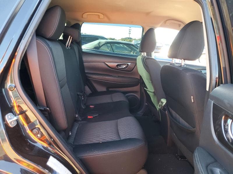 2017 NISSAN ROGUE S 11