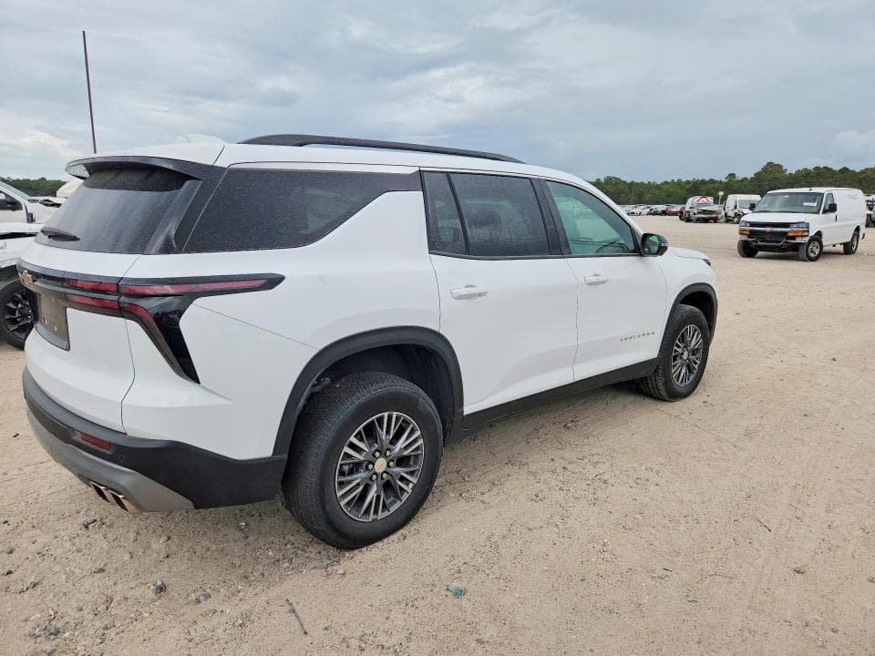 2025 CHEVROLET TRAVERSE LT 3