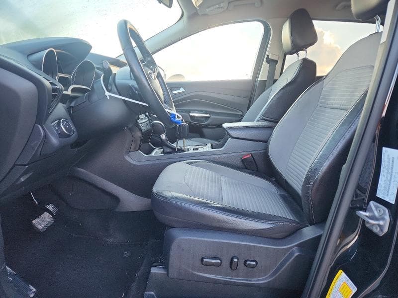2017 FORD ESCAPE SE 7