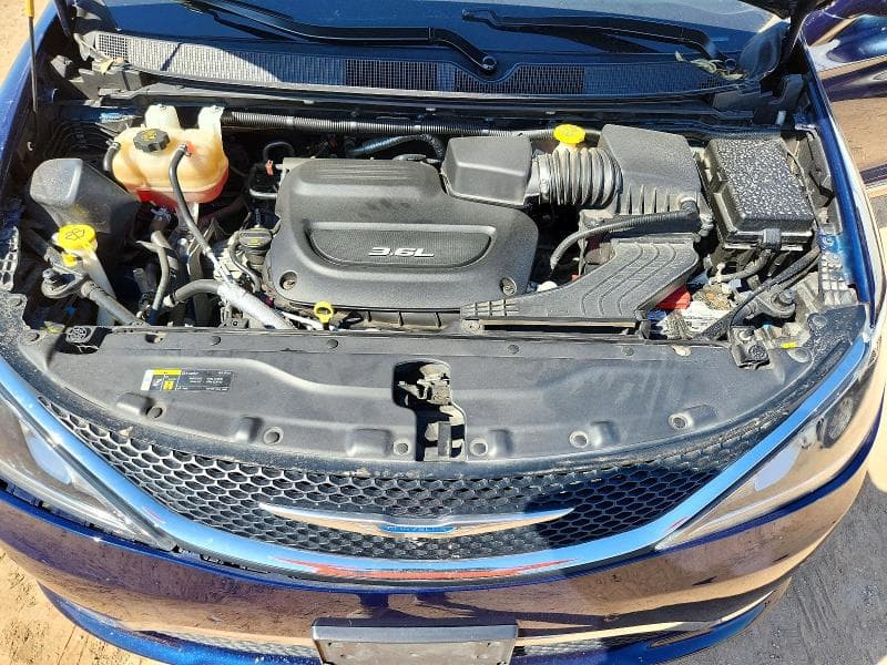 2018 CHRYSLER PACIFICA LIMITED 12