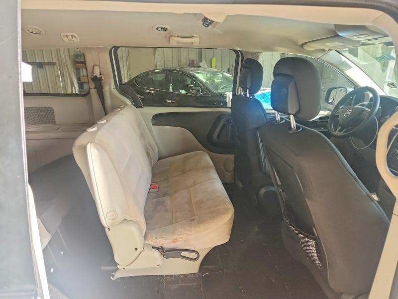 2017 DODGE GRAND CARAVAN SE 11