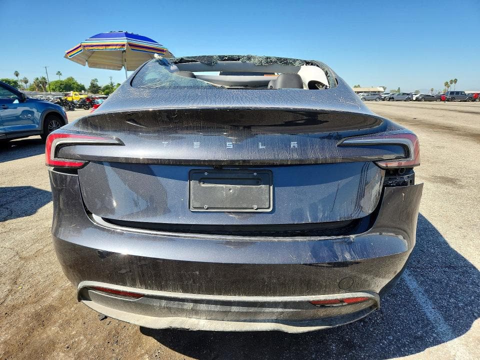 2025 TESLA MODEL 3 6