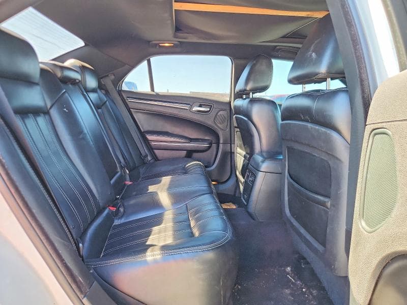 2018 CHRYSLER 300 S 10