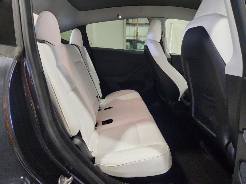 2024 TESLA MODEL Y 10