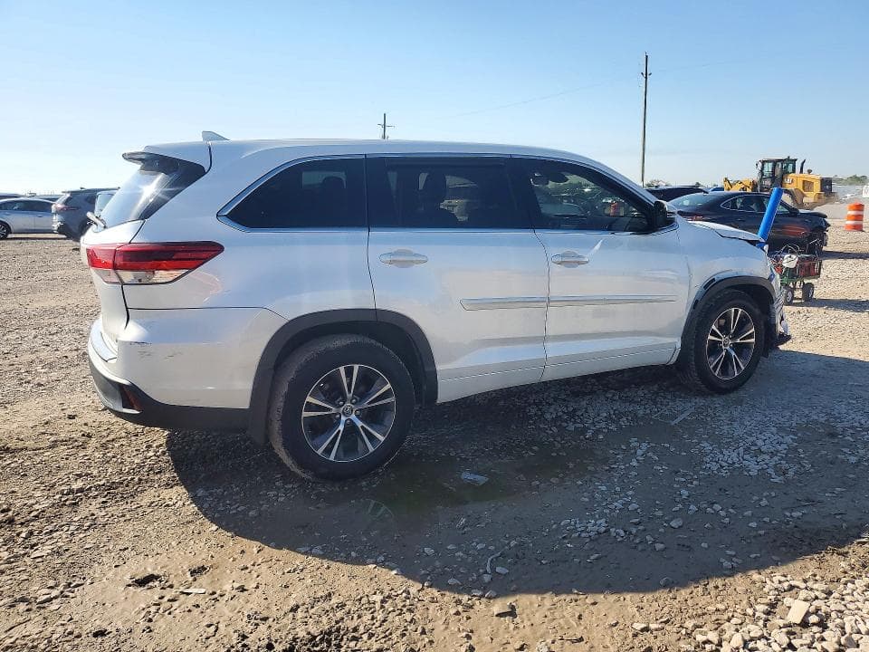 2017 TOYOTA HIGHLANDER LE PLUS 3
