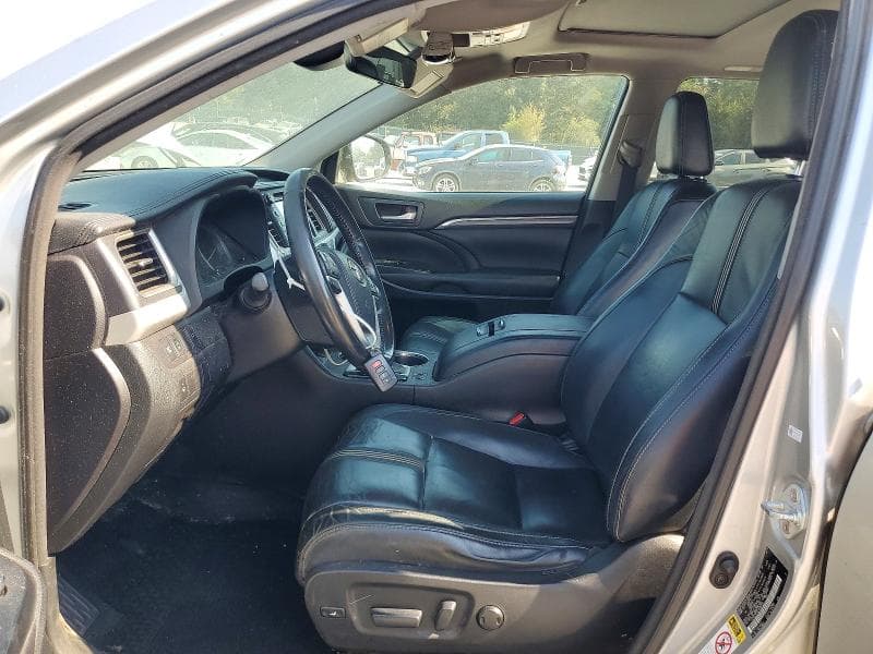 2017 TOYOTA HIGHLANDER SE 7