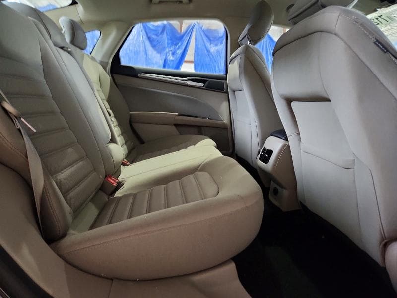 2017 FORD FUSION SE 10