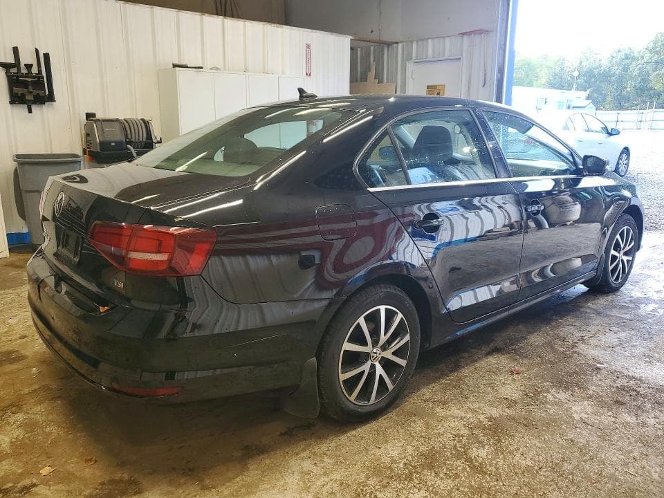2017 VOLKSWAGEN JETTA SE 3