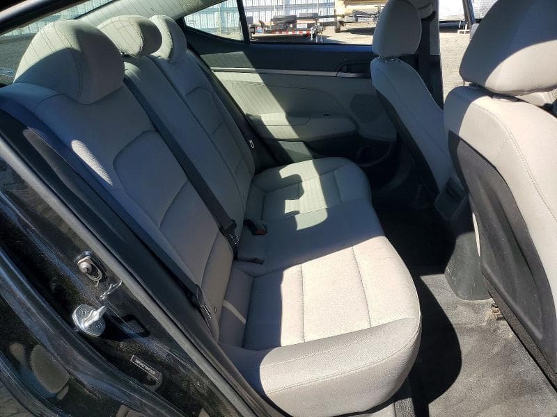 2017 HYUNDAI ELANTRA SE 10