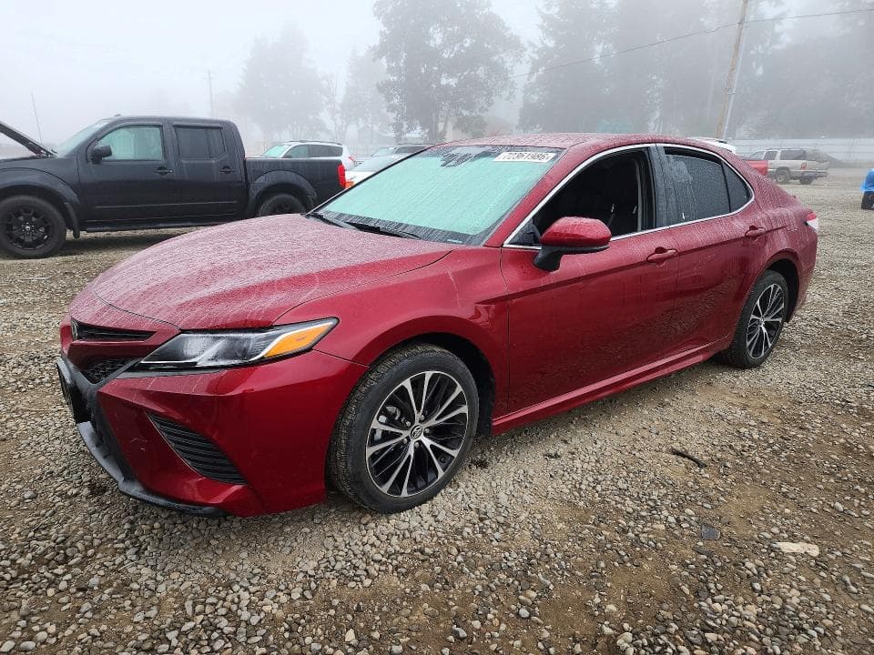 2018 TOYOTA CAMRY SE