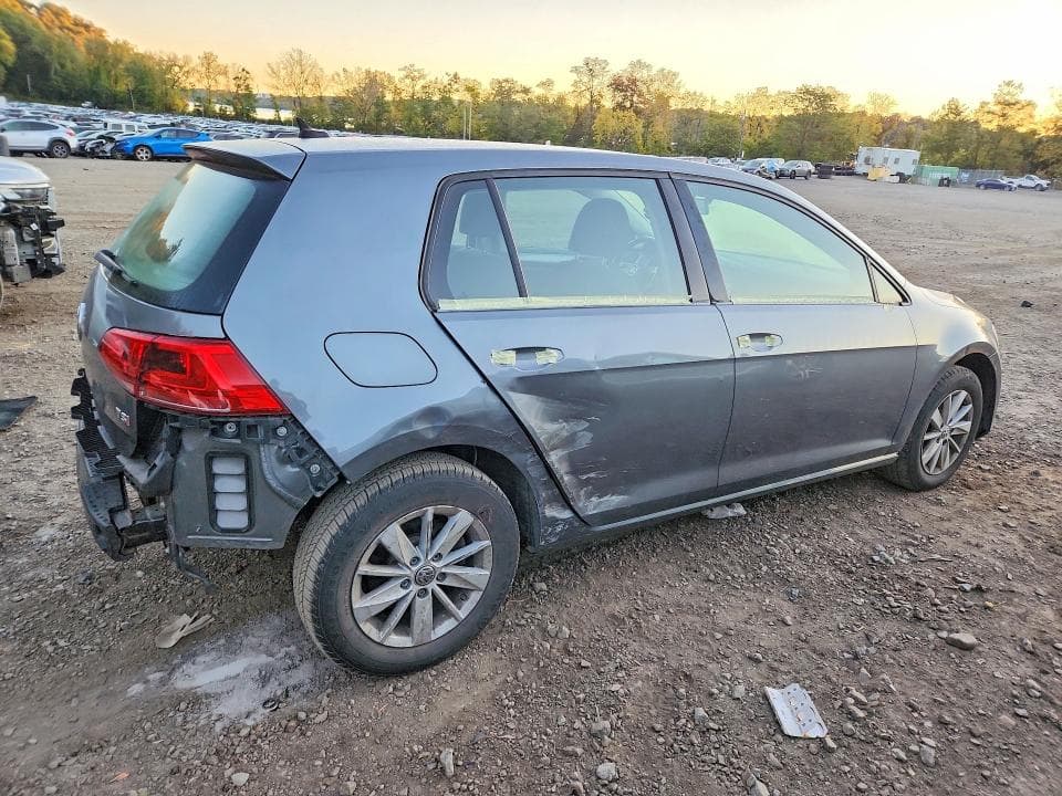 2017 VOLKSWAGEN GOLF S 3
