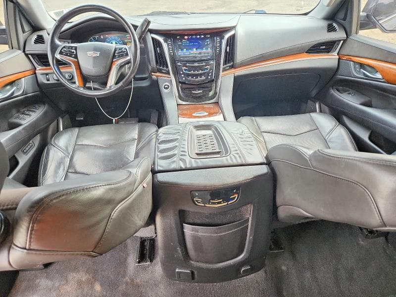 2017 CADILLAC ESCALADE LUXURY 8