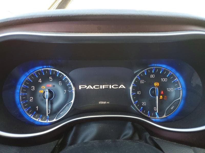 2017 CHRYSLER PACIFICA LIMITED 9