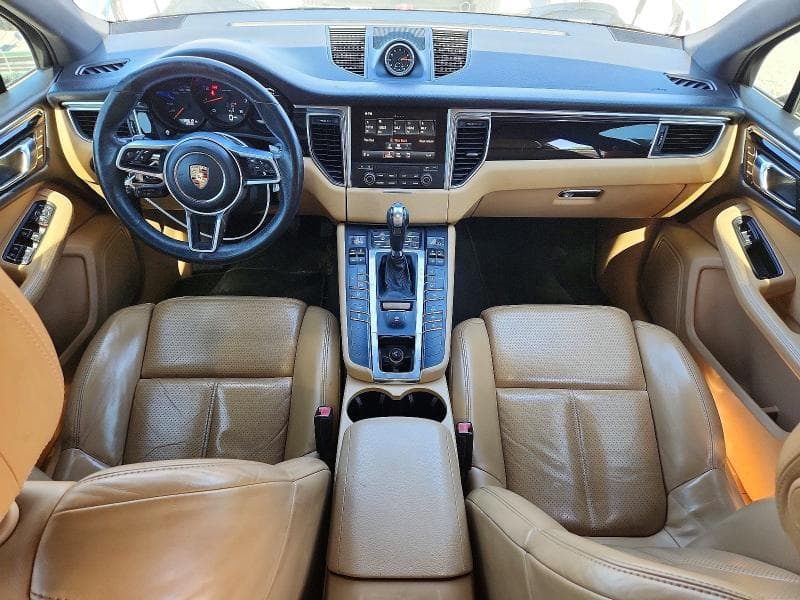 2017 PORSCHE MACAN 8