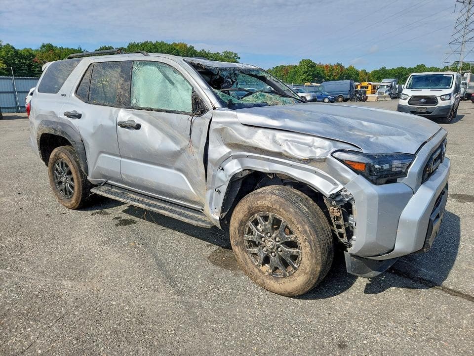 2025 TOYOTA 4RUNNER SR5 4