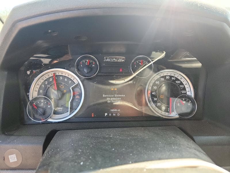 2019 RAM 1500 CLASSIC SLT 9