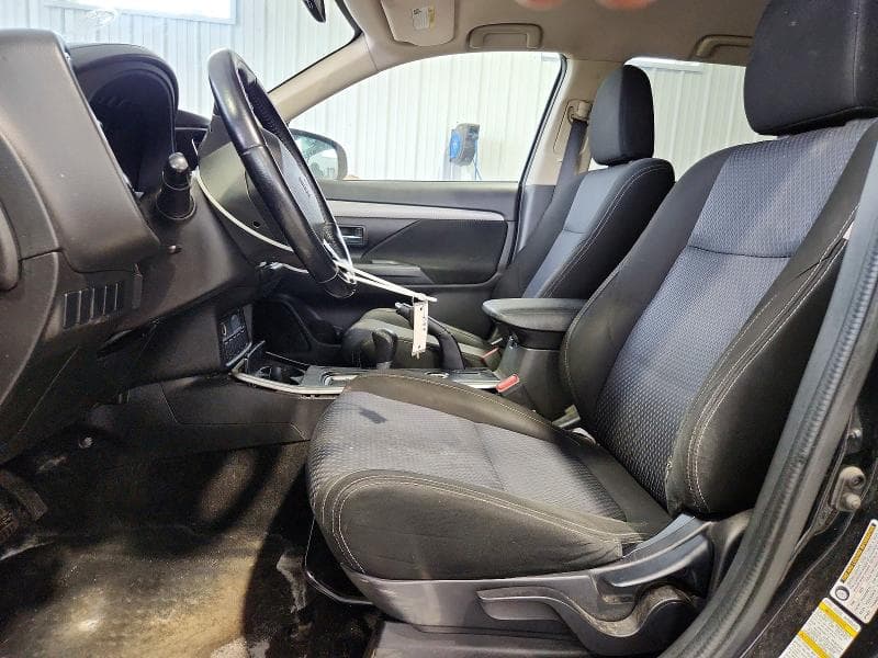 2017 MITSUBISHI OUTLANDER ES 7