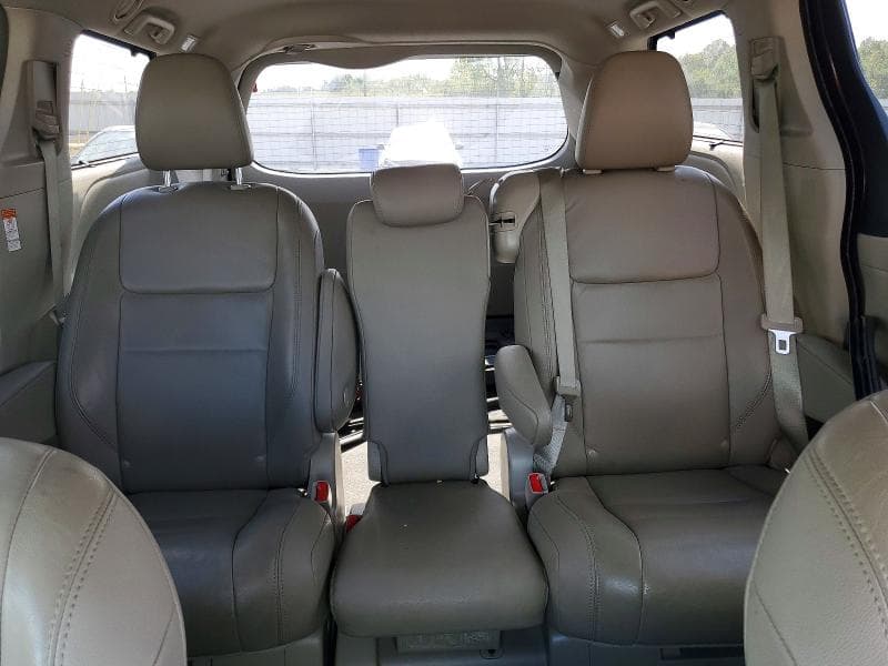 2019 TOYOTA SIENNA XLE PREMIUM 8-PASSENGER 10