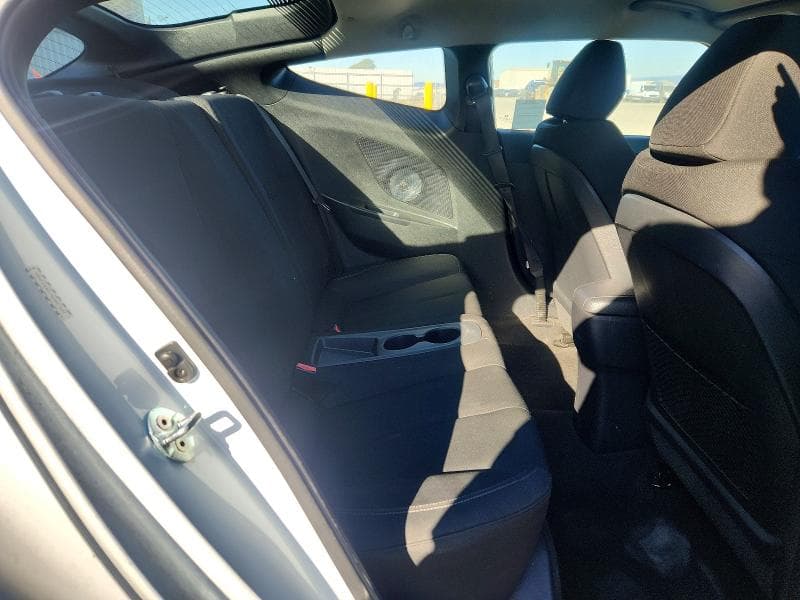 2017 HYUNDAI VELOSTER BASE 10