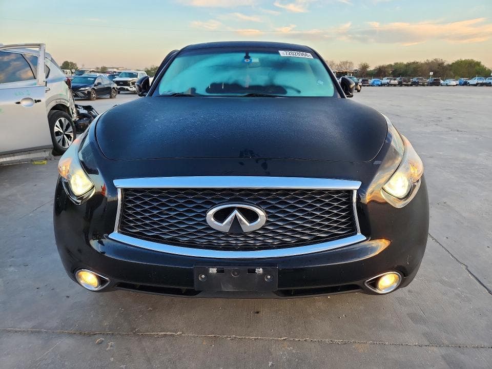 2017 INFINITI QX70 BASE 5