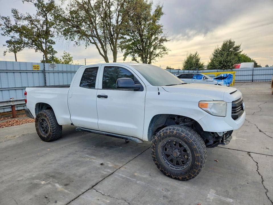 2017 TOYOTA TUNDRA SR 4