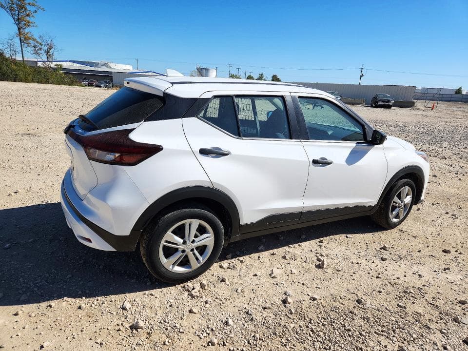 2023 NISSAN KICKS S 3