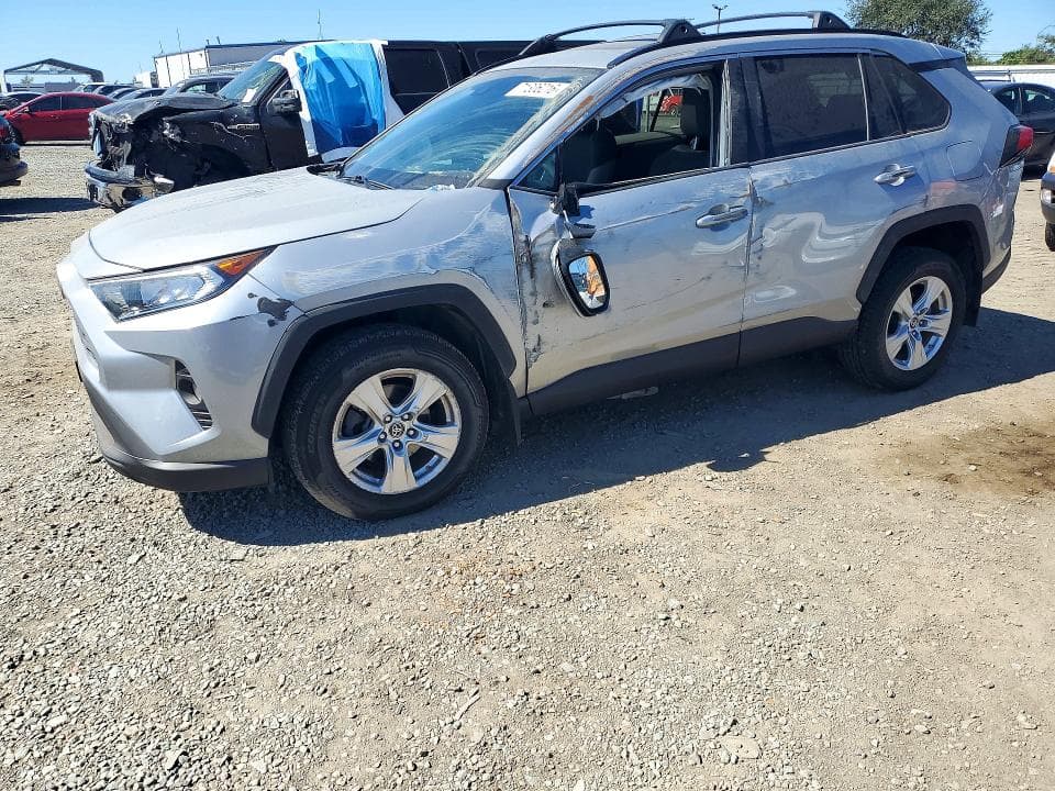2019 TOYOTA RAV4 XLE