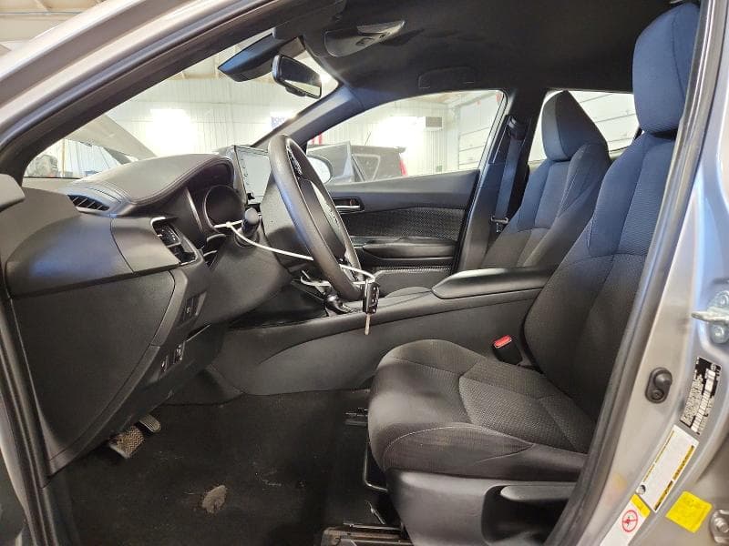 2019 TOYOTA C-HR LE 7