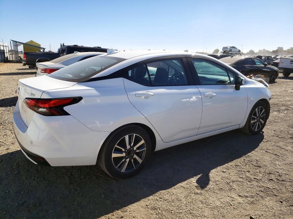 2020 NISSAN VERSA SV 3