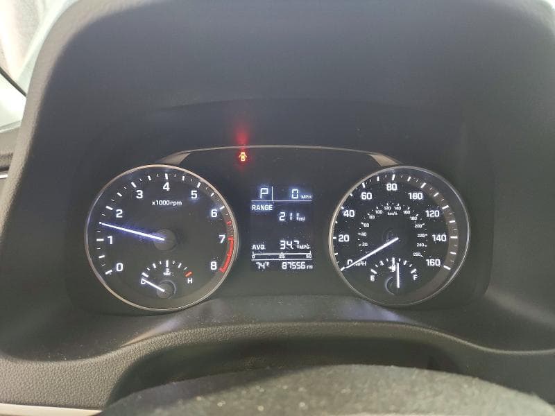 2017 HYUNDAI ELANTRA SE 9