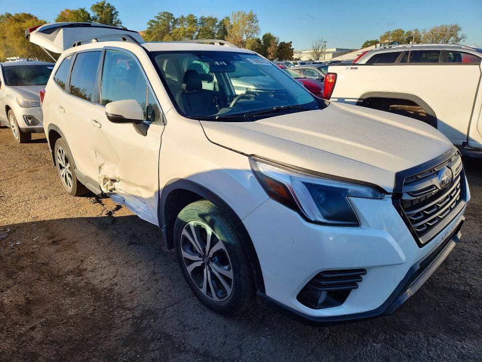 2023 SUBARU FORESTER LIMITED 4