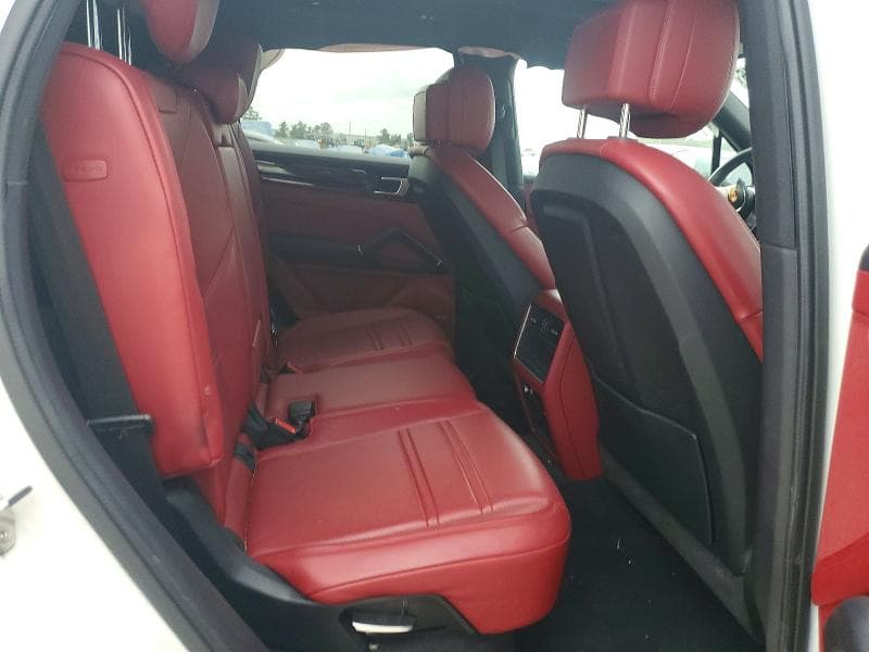 2021 PORSCHE CAYENNE 11